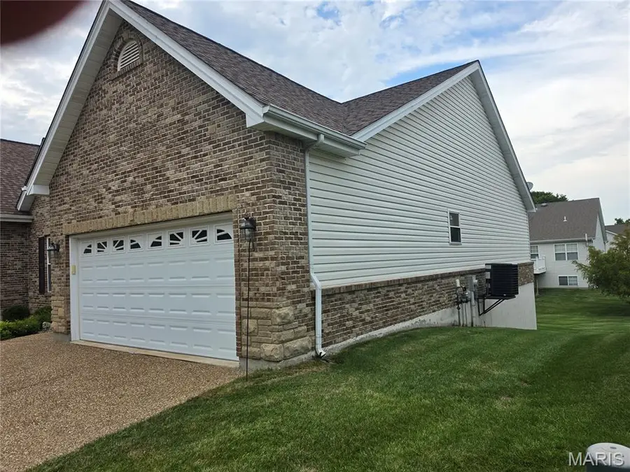 253 Strayhorn Drive, Saint Peters, MO 63376 - #2
