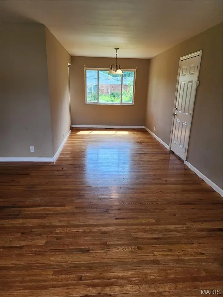 2960 Devonshire Drive, Florissant, MO 63033 - #2