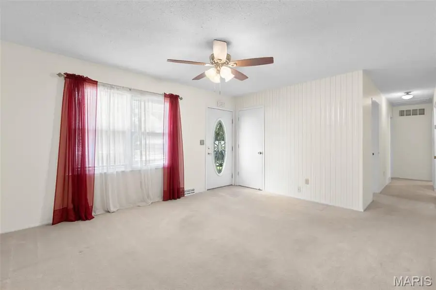 611 W Roosevelt Avenue, Union, MO 63084 - #3