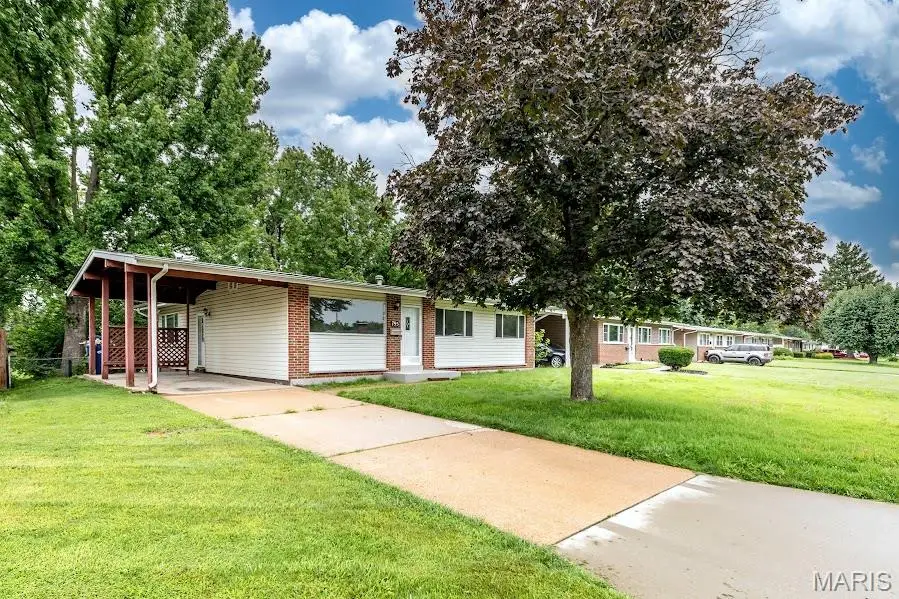 795 Bellarmine Lane, Florissant, MO 63031 - #3