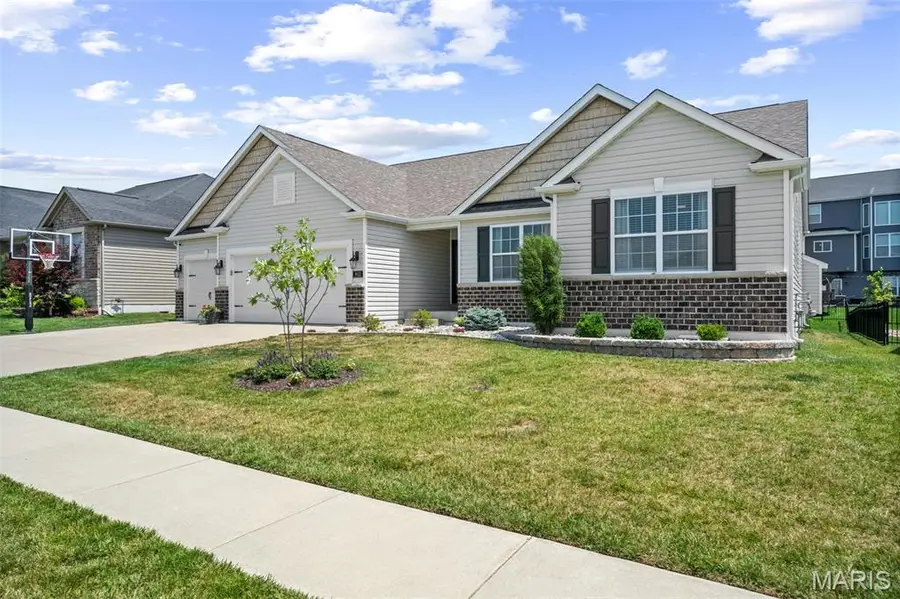 862 Topsfield Drive, Lake Saint Louis, MO 63367 - #2