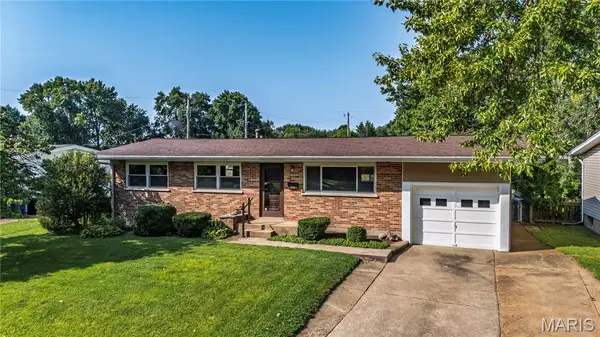 710 Bellarmine Lane, Florissant, MO 63031