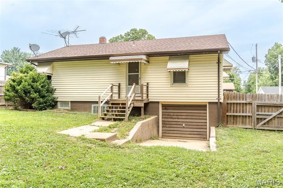 670 Meadow Drive, Saint Clair, MO 63077 - #2