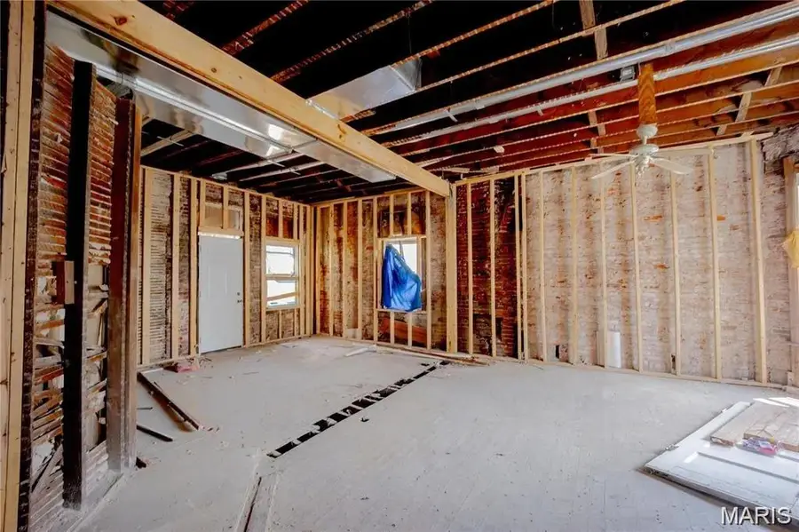 419 Mott Street, Saint Louis, MO 63111 - #2