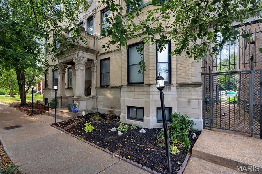 4309 Maryland Avenue #10B, Saint Louis, MO 63108 - #3