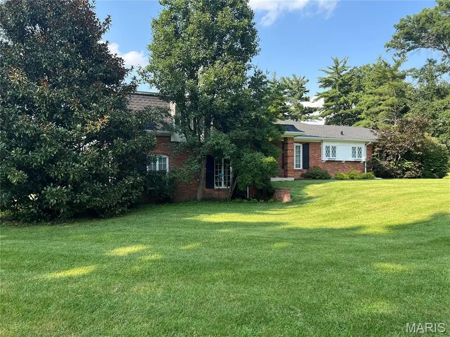 11631 Fallbrook Drive, Missouri River, MO 63131 - #2