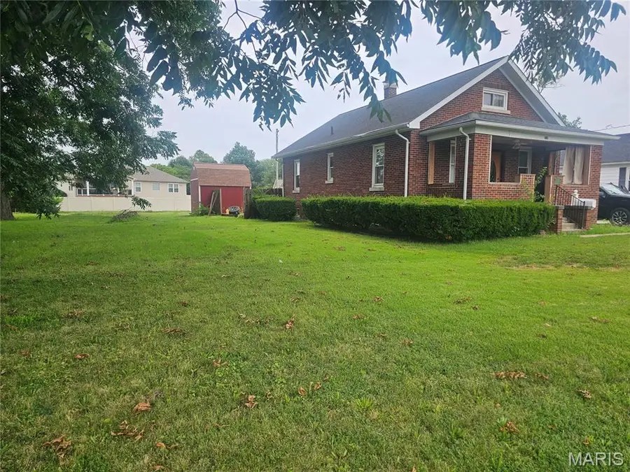 714 N Jefferson Street, Mascoutah, IL 62258 - #2