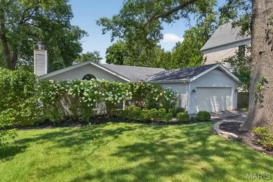 15 Dwyer Place, Saint Louis, MO 63124 - #2