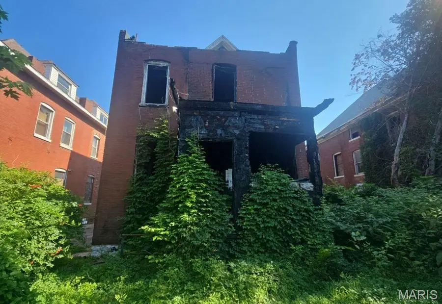 5044 Raymond Avenue, Saint Louis, MO 63113 - #3
