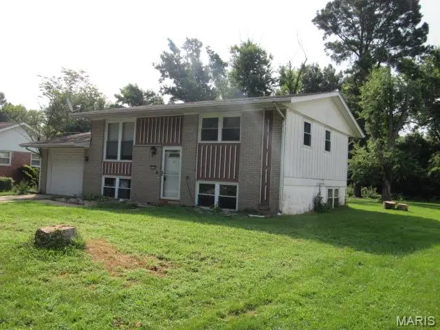 5237 Englewood Drive, Godfrey, IL 62035 - #2