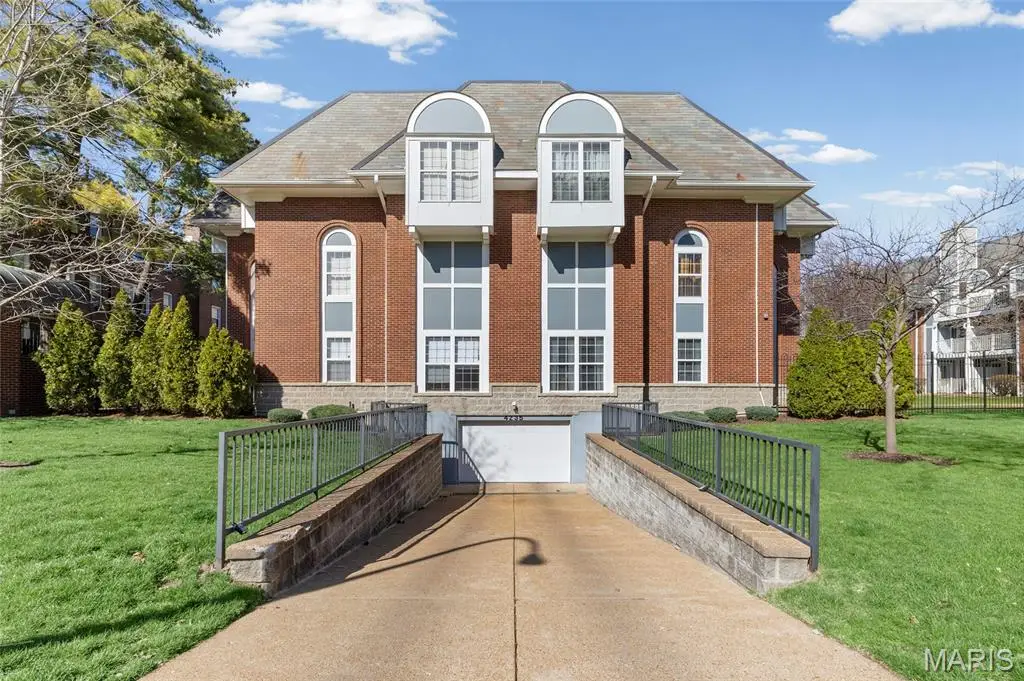 4235 W Pine Boulevard #3, Saint Louis, MO 63108 - #1