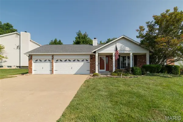 2296 Delaware Drive, St Charles, MO 63303