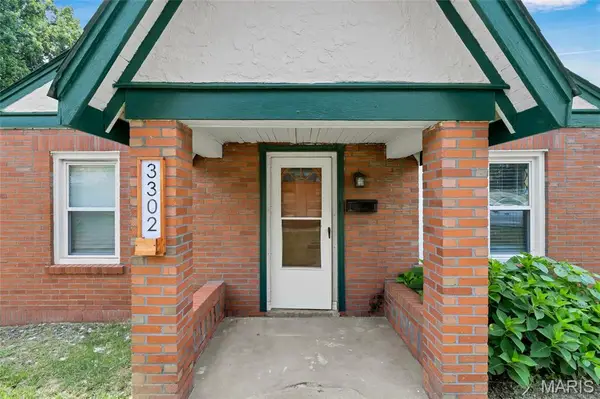 3302 Welsberg Drive, St Louis, MO 63121