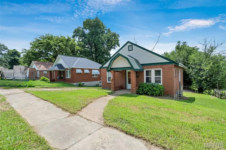 3302 Welsberg Drive, Saint Louis, MO 63121 - #3