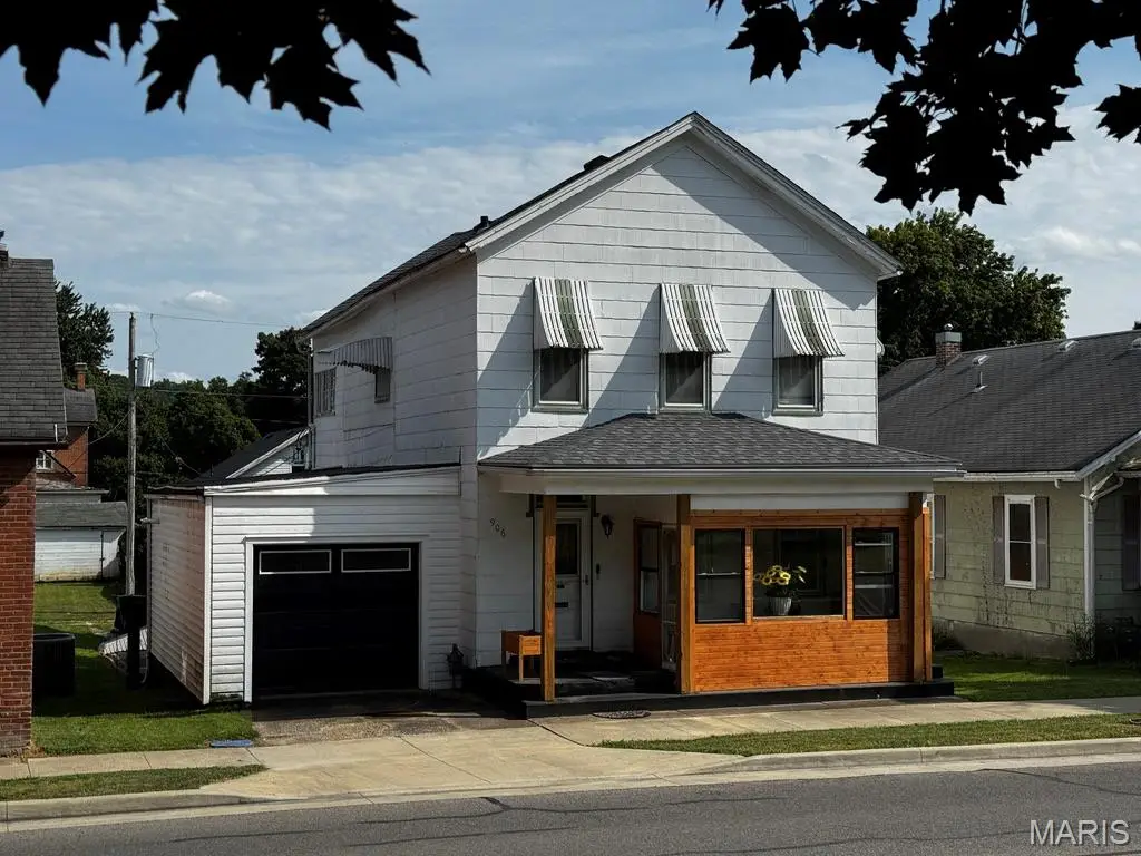 906 Georgia Street, Louisiana, MO 63353 - #1