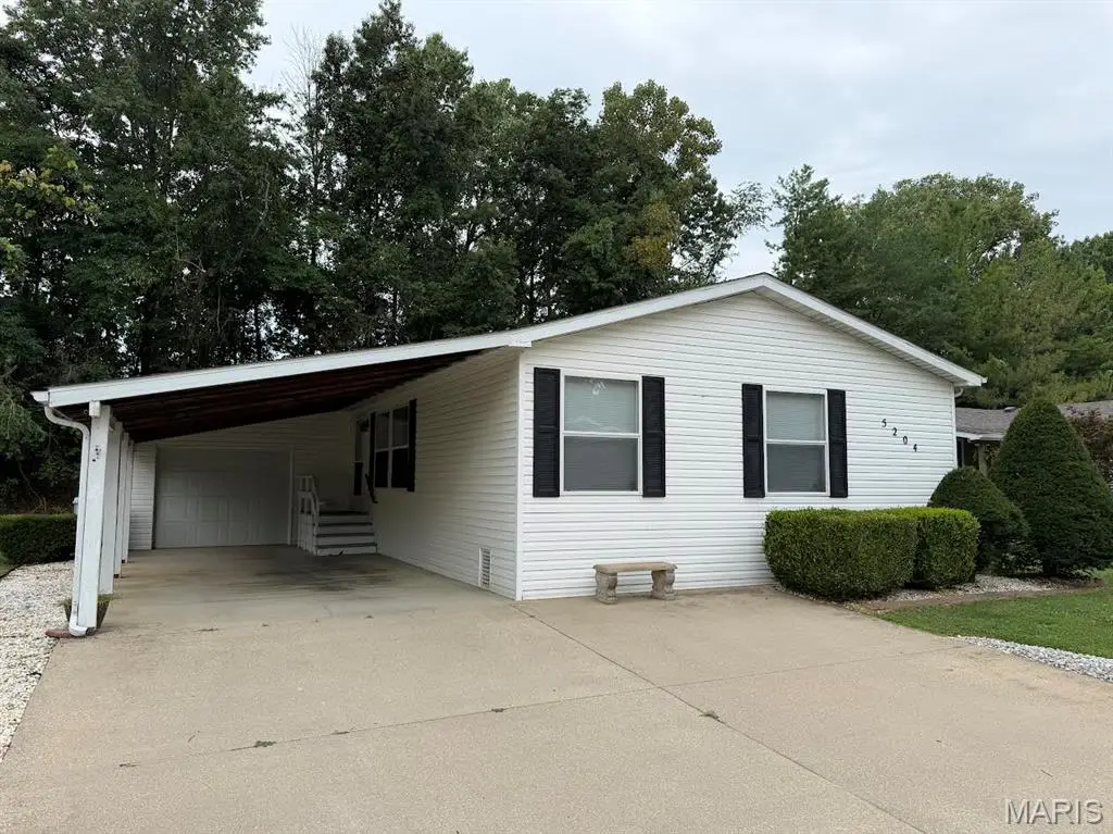 5204 Ida Drive, Belleville, IL 62223 - #1
