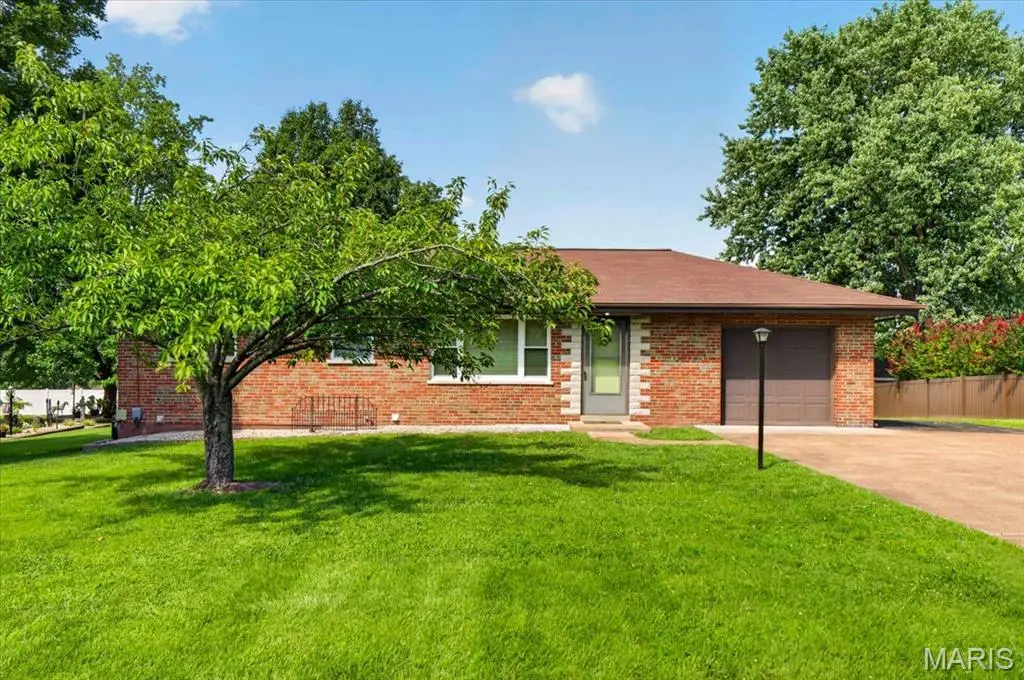 3737 Will Avenue, Saint Louis, MO 63125 - #1