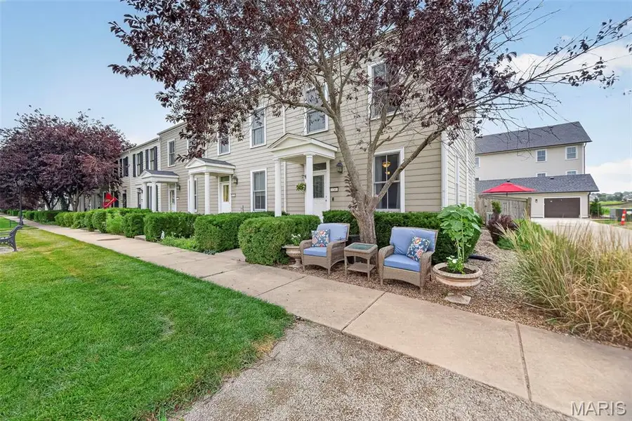 3201 S Civic Green Way, Saint Charles, MO 63301 - #3