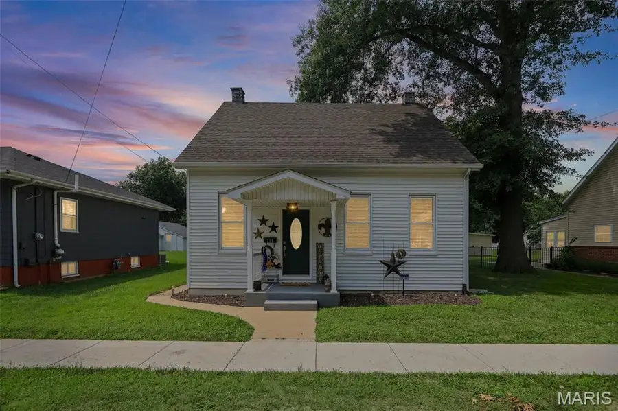 313 N John Street, Mascoutah, IL 62258 - #3