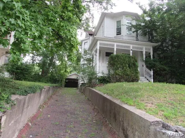 723 Alby Street, Alton, IL 62002 - #2