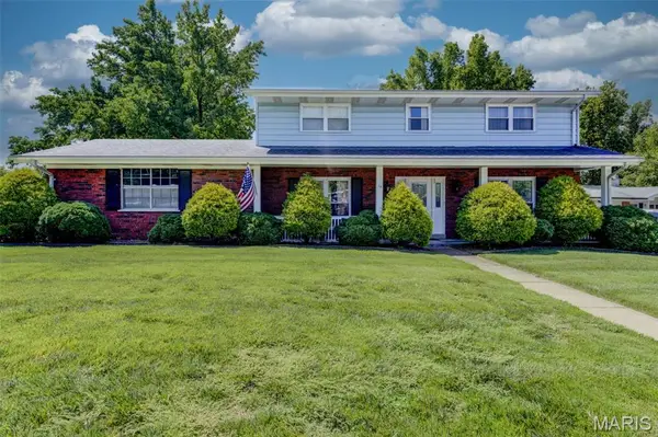 14 Lee Court, St Charles, MO 63301