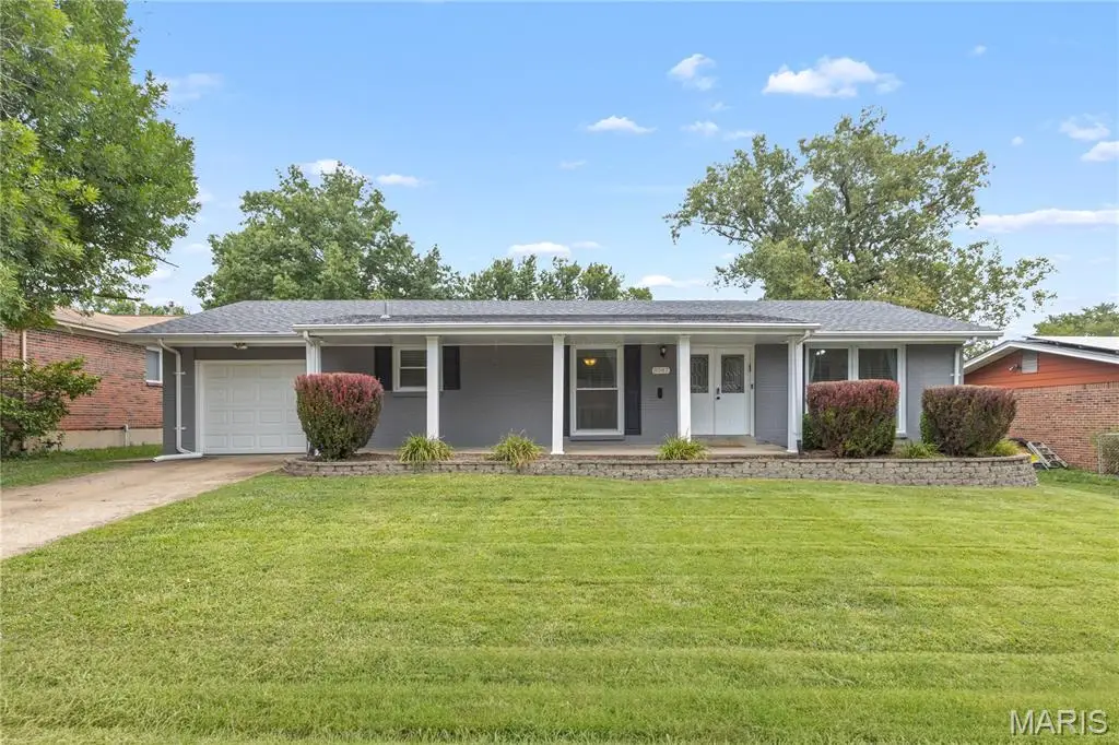 8047 Amherst Avenue, University City, MO 63130 - #1