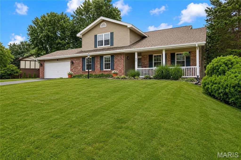 25 Vicksburg Station, Saint Charles, MO 63303 - #1