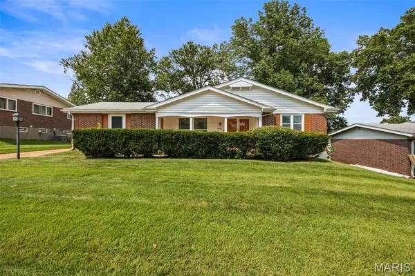 3985 Fairway Drive, Florissant, MO 63033