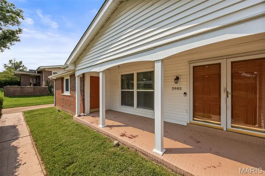 3985 Fairway Drive, Florissant, MO 63033 - #3