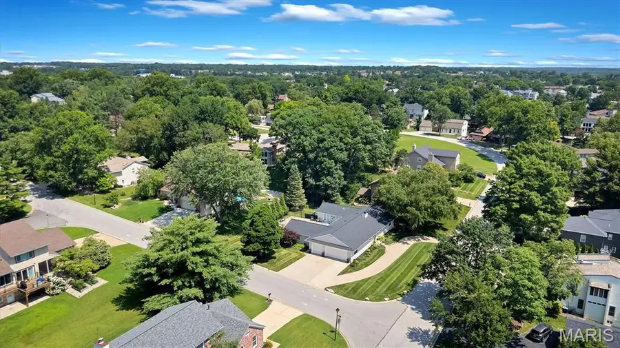 11 Rue Grand Drive, Lake Saint Louis, MO 63367 - #2