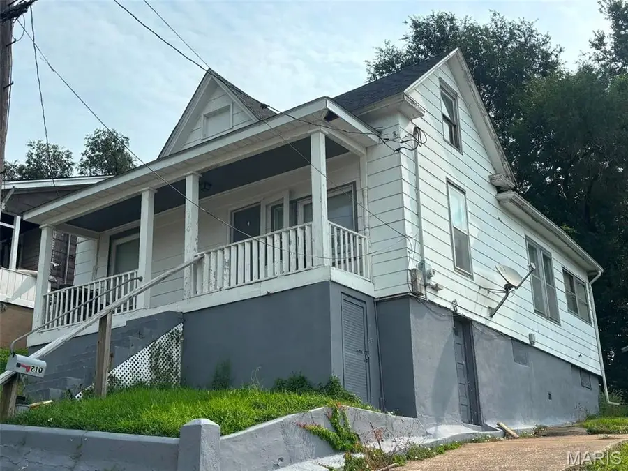 210 N Griffith Street, Hannibal, MO 63401 - #3