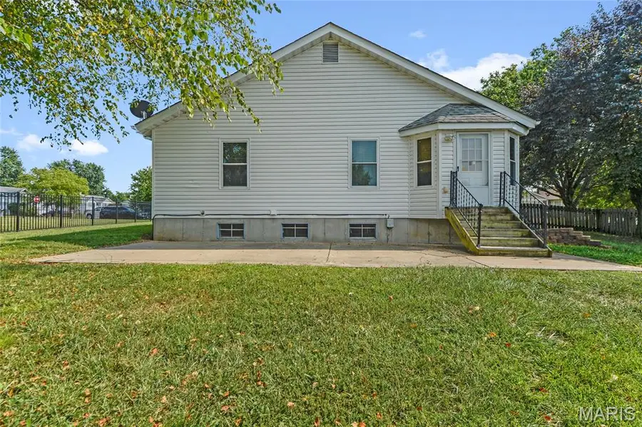 88 Mallard Pointe Drive, Ofallon, MO 63368 - #3