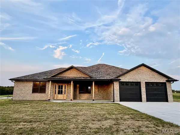 360 Honeysuckle Drive, Hannibal, MO 63401