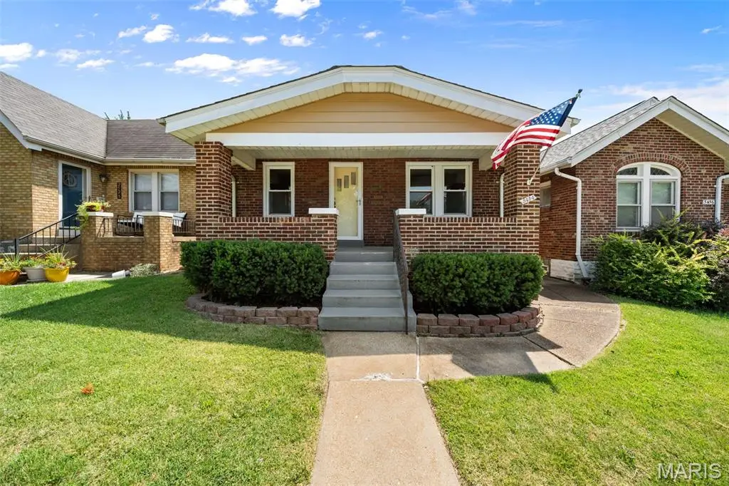 5454 Pernod Avenue, Saint Louis, MO 63139 - #1