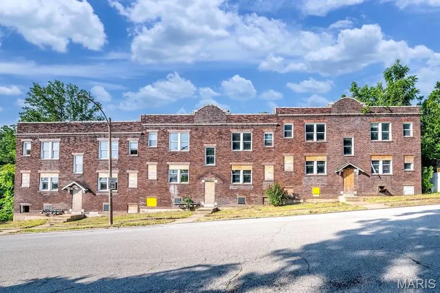 5372 Maffitt Avenue, Saint Louis, MO 63112 - #2