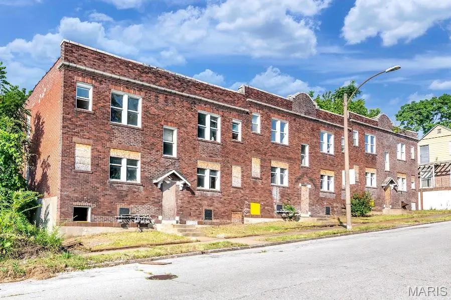 5372 Maffitt Avenue, Saint Louis, MO 63112 - #3