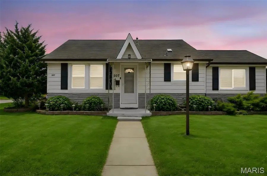 207 Marilyn Estates Drive, Saint Louis, MO 63123 - #2