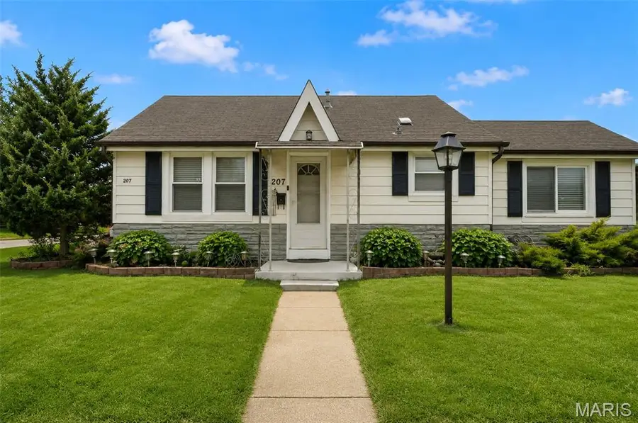 207 Marilyn Estates Drive, Saint Louis, MO 63123 - #3