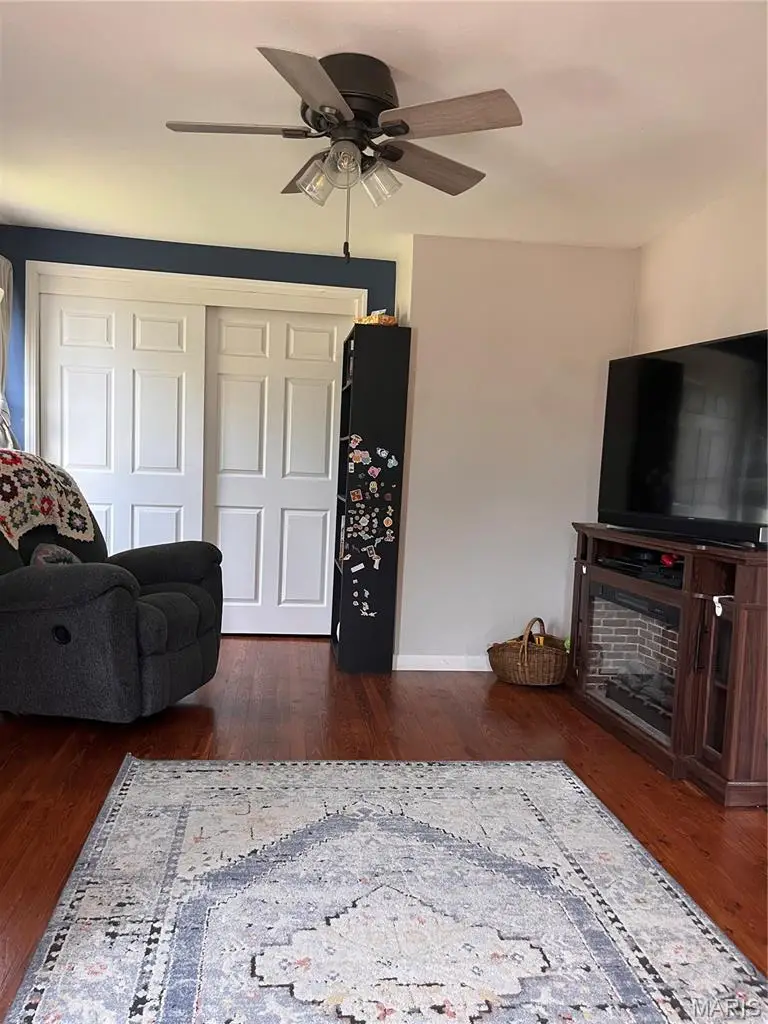 1102 N Washington Street, Farmington, MO 63640 - #3