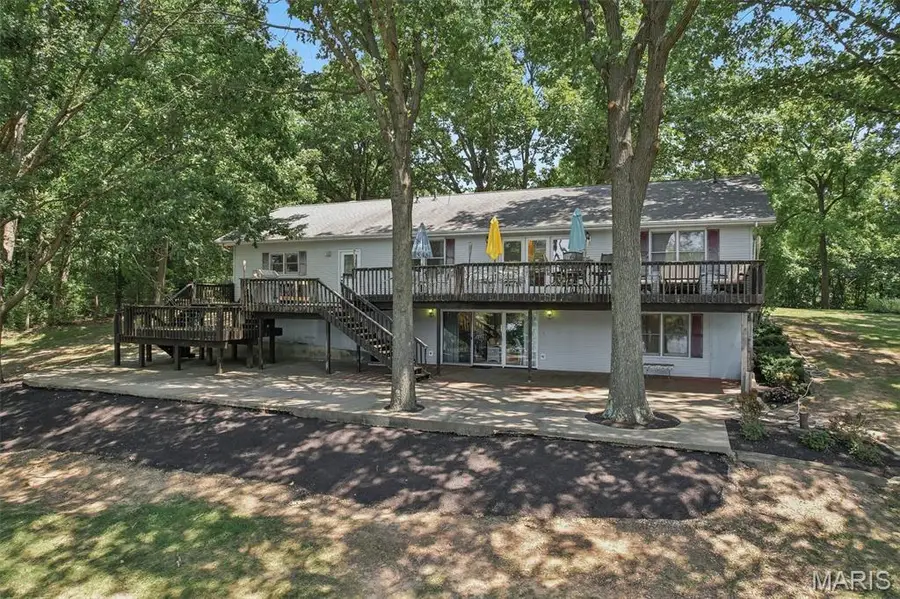 106 Greggs Lane, Hillsboro, IL 62049 - #3