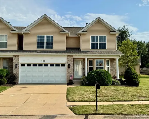938 Saint Joachim Drive, O'Fallon, MO 63366