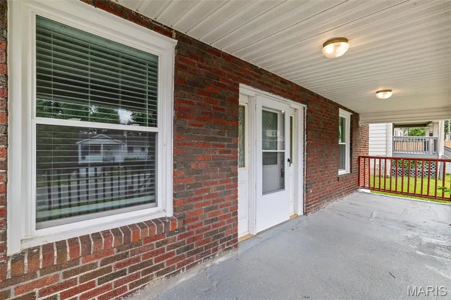 2632 Burns Avenue, Saint Louis, MO 63114 - #3
