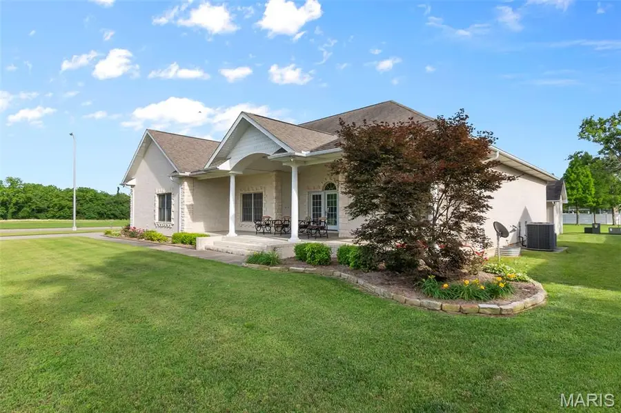 915 Plantation Boulevard, Sikeston, MO 63801 - #2