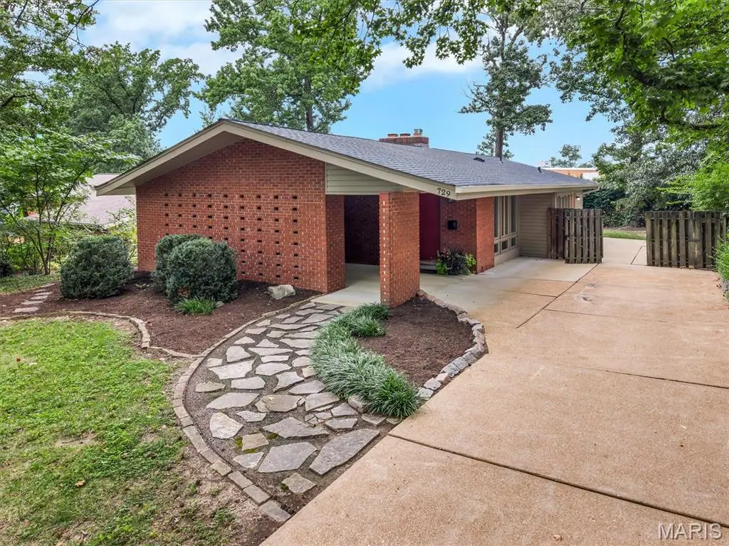 729 W Jewel Avenue, Saint Louis, MO 63122 - #1