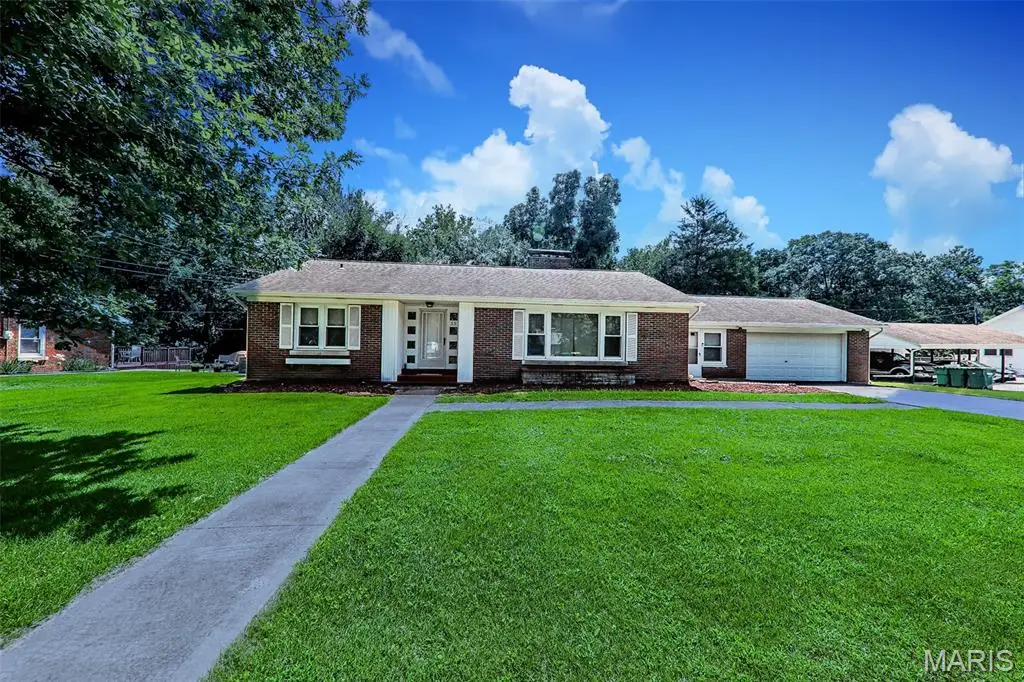 35 Harmon Drive, Lebanon, IL 62254 - #1