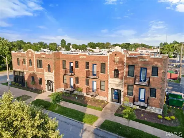 6008 Southwest Avenue, St Louis, MO 63139