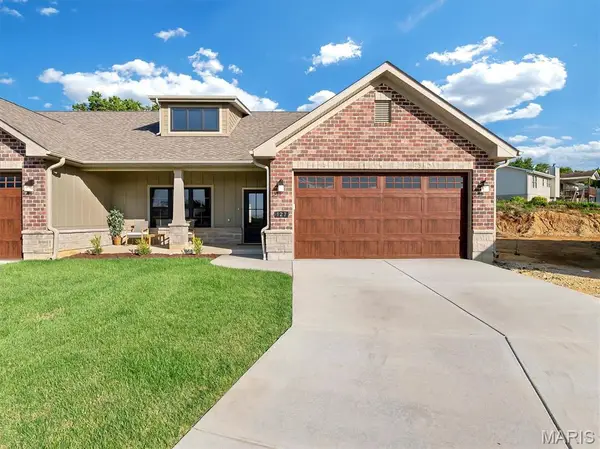 129 Stone Ledge Drive, St Clair, MO 63077