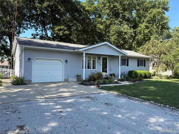 549 W Oak Street, Aviston, IL 62216