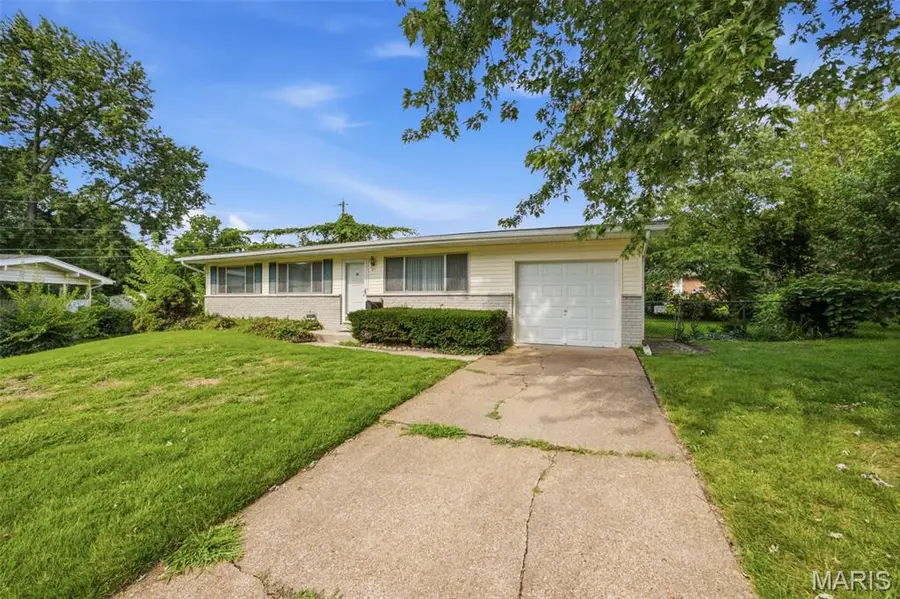 21 Saint Henry Court, Saint Charles, MO 63301 - #2