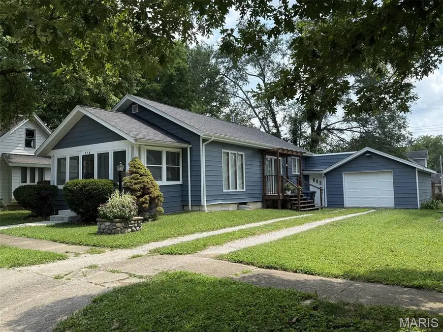 516 E South Avenue, Greenville, IL 62246 - #3